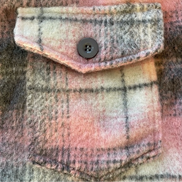 M/L Shirt Jacket - Picture 4 of 7